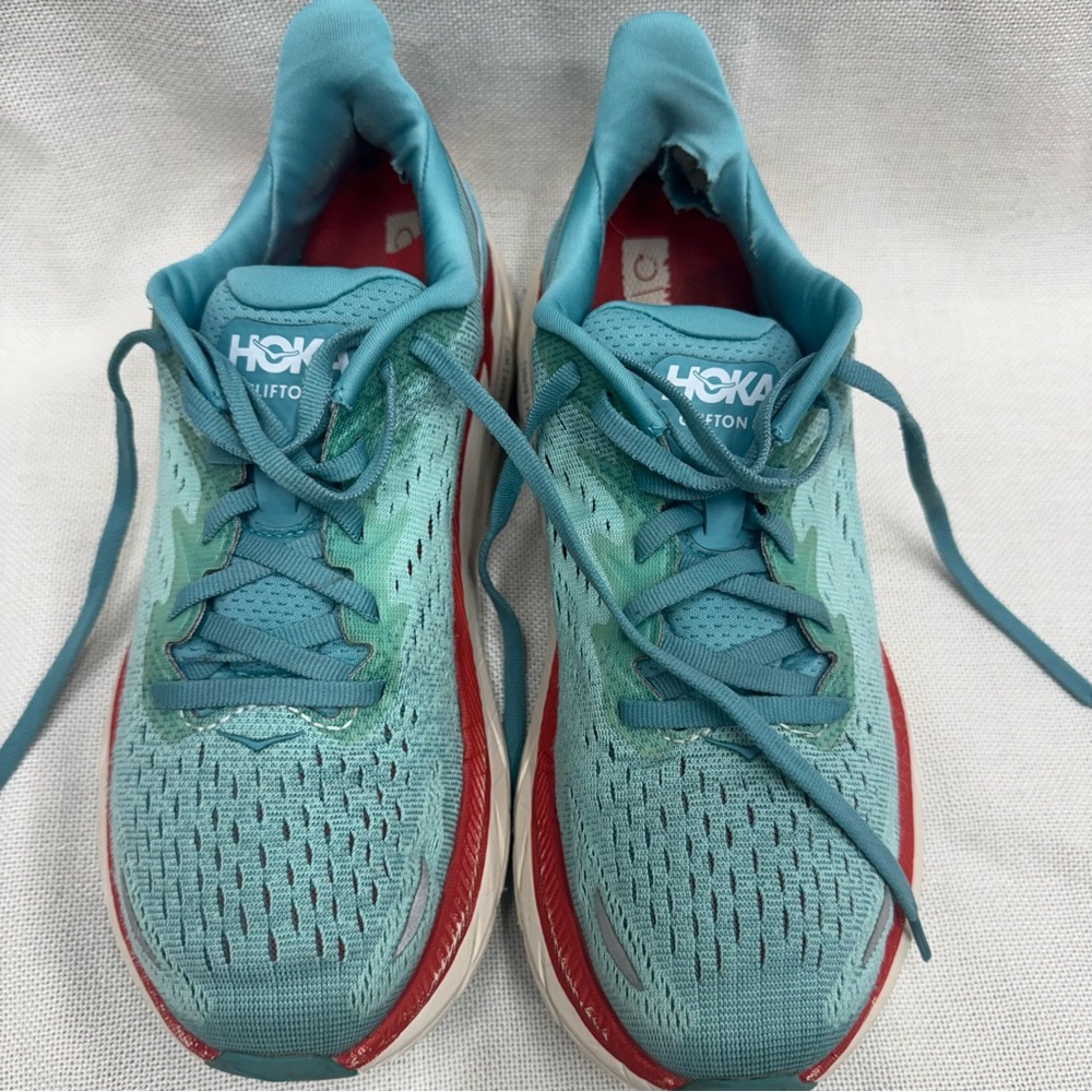 Hoka One One Clifton 8 Aquarelle light blue women’s running shoes size 7B